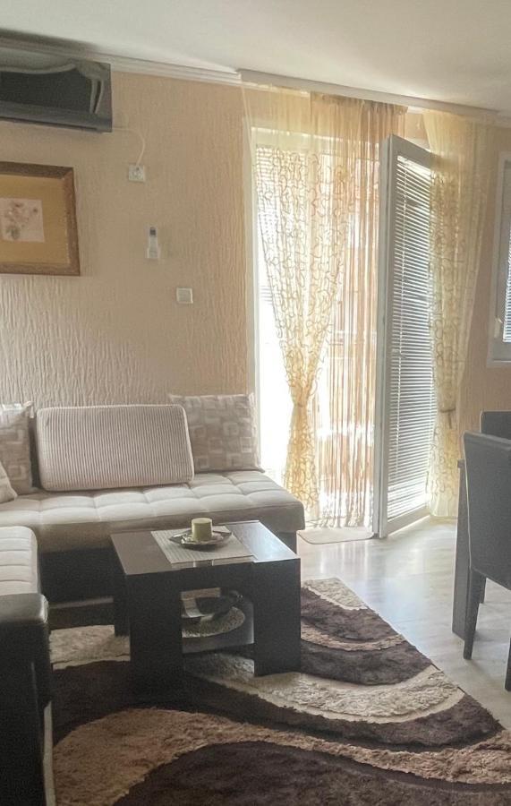 Studio Apartment For Rent In บุดวา ภายนอก รูปภาพ